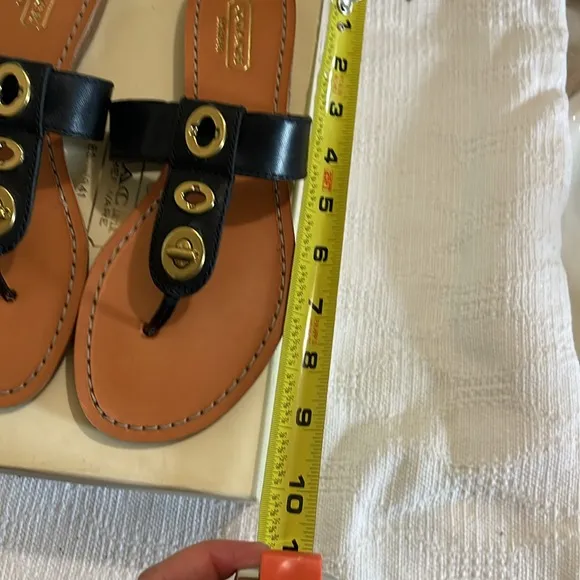 COACH - Skylar Veg leather sandals - NWT