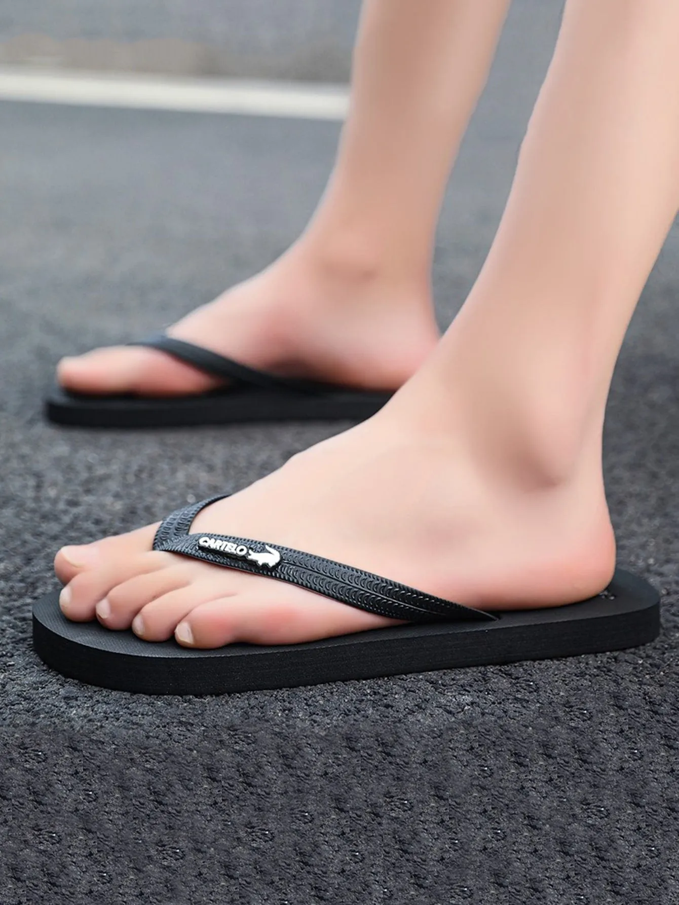 Men Black Metal Decor Flip-Flops
