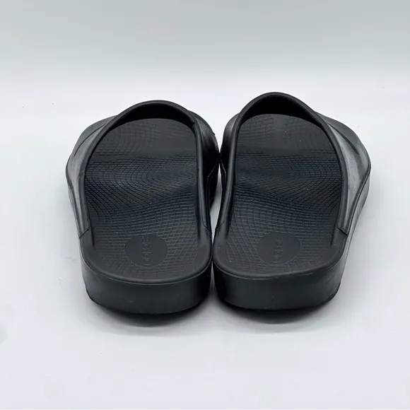 OOFOS Sandals. Size 11