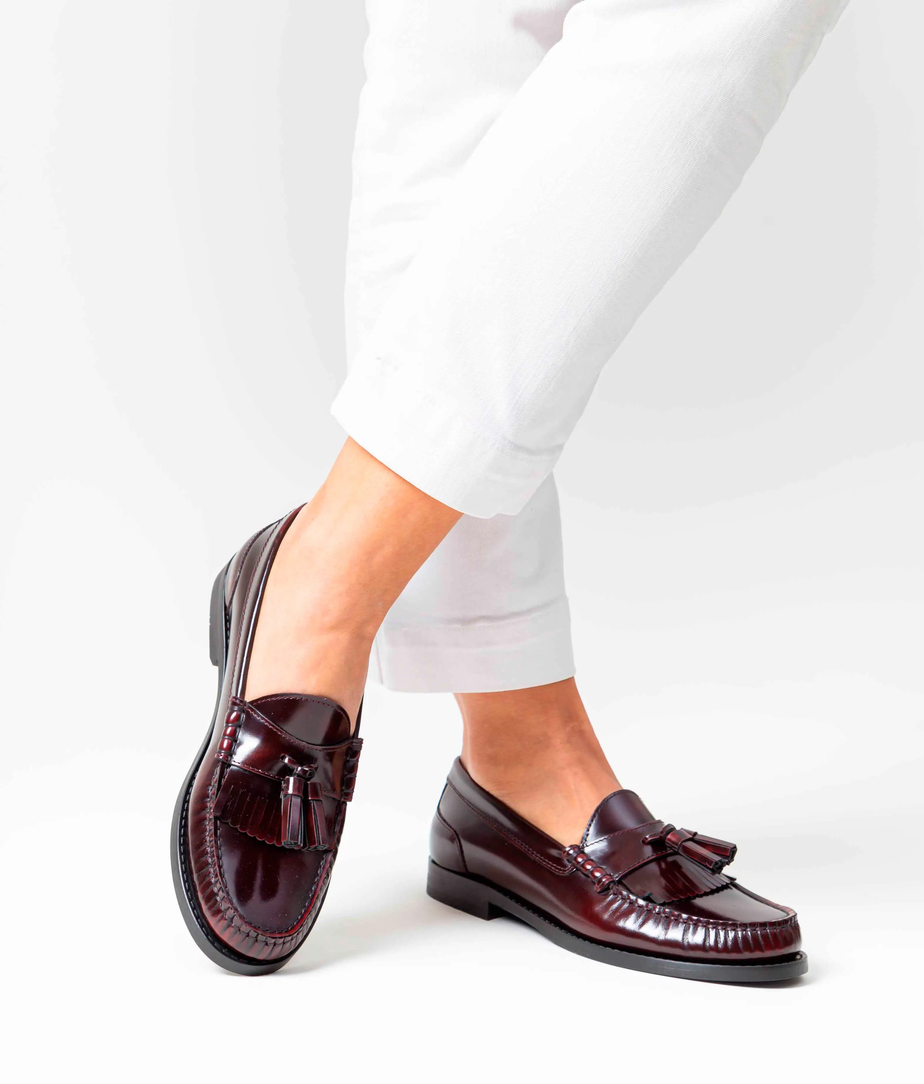 Sarah com borlas - pele polida bordeaux