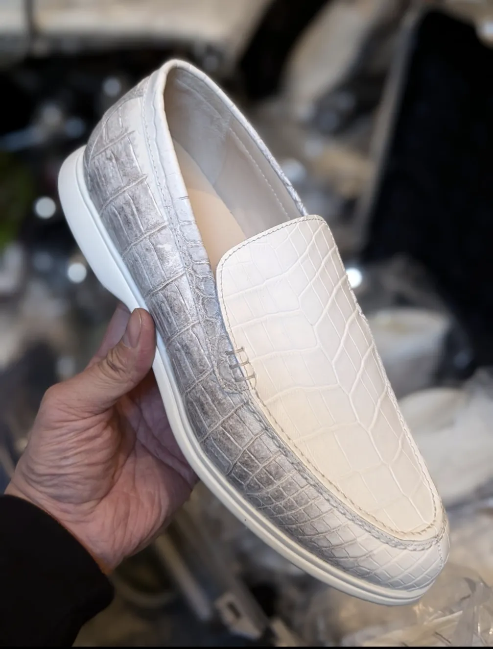 Taha Invoice: Himilaya Crocodile Loafers EU44
