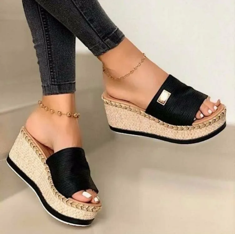 Woven Sponge Cake Platform Wedge Slippers