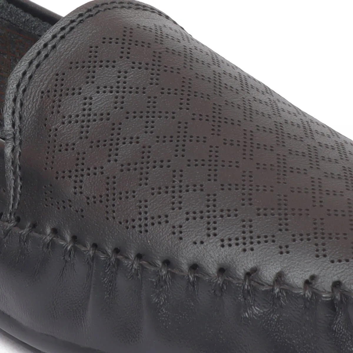 Zoom Shoes Pure Leather Casual Bellies For Women In Brogue Design ZIPPY